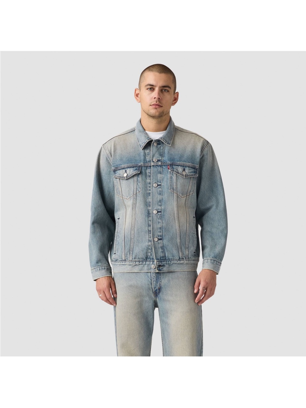 classic Levi's Denim Trucker Jacket size medium